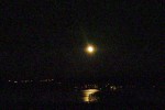 lune sur lac.jpg